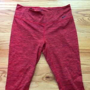 Red Nike cropped leggings